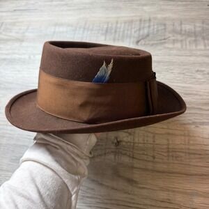Byron Felt Hat Mens Brown Vintage Telescope Crown Feather Fedora Newburgs 7.75in